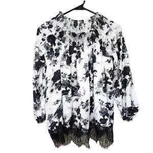 Ethereal by Paper Crane Black and White Blouse Size Small